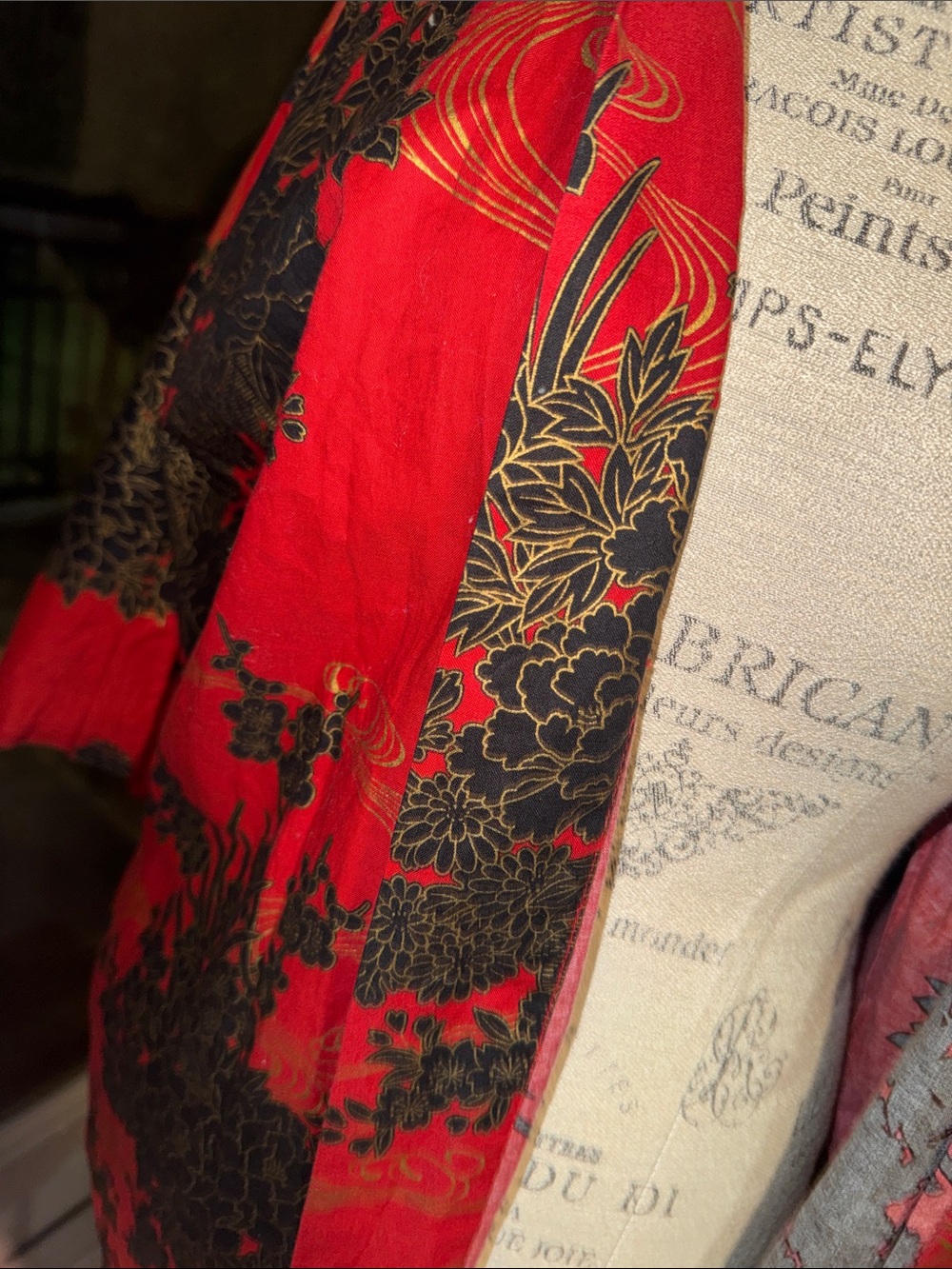 Red Kimono Robe Black Floral Gold Detail Authentic Japanese Adult One Size - Picture 8 of 11